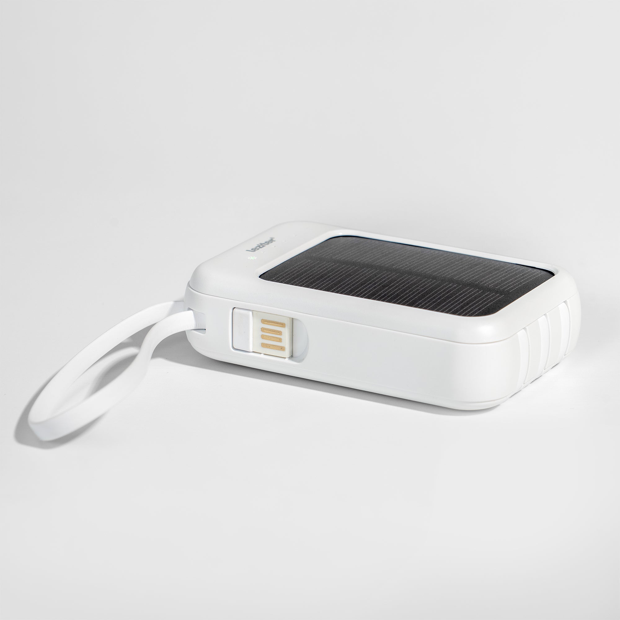 Powerbank napelemmel 4 töltőkábellel 6000mAH