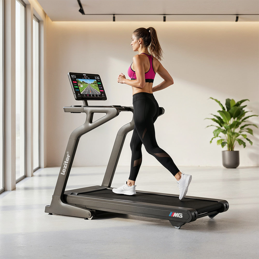 Futópad Led kijelzővel Aeorun Max 150 kg, 4,5 LE, 18,8 Km/h, 12 program, dőlésszög 0-15%